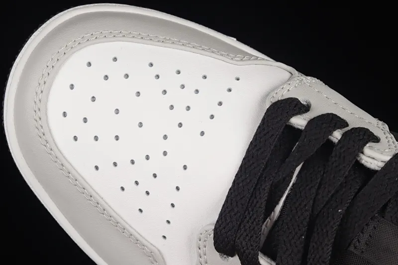 All categories Air Jordan Jordan series basketball shoes Air Jordan 1 Low G version pure original Air Jordan 1 Low AJ1 Joe 1 white black pink sports culture basketball shoes 553558-062